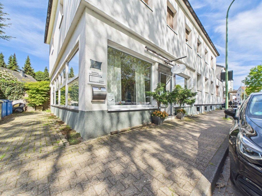 Fronansicht Ladenlokal D�ren / Niederau