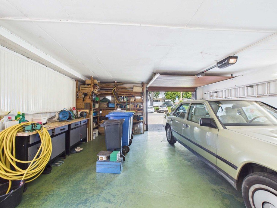 Garage Doppelhaush�lfte D�ren