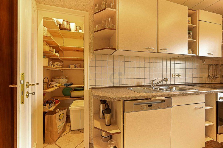 K�che mit Vorratsraum Erdgeschosswohnung Nideggen