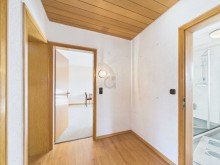 Flur OG Solides Generationenhaus mit zus�tzl. Baugrundst�ck