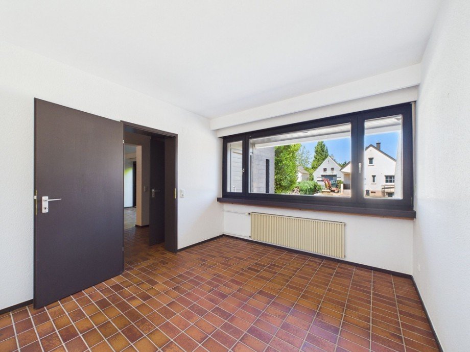 Zimmer EG Doppelhaush�lfte Kreuzau