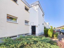 Vorgartenblick Helle Eigentumswohnung in stadtnaher Lage von D�ren.