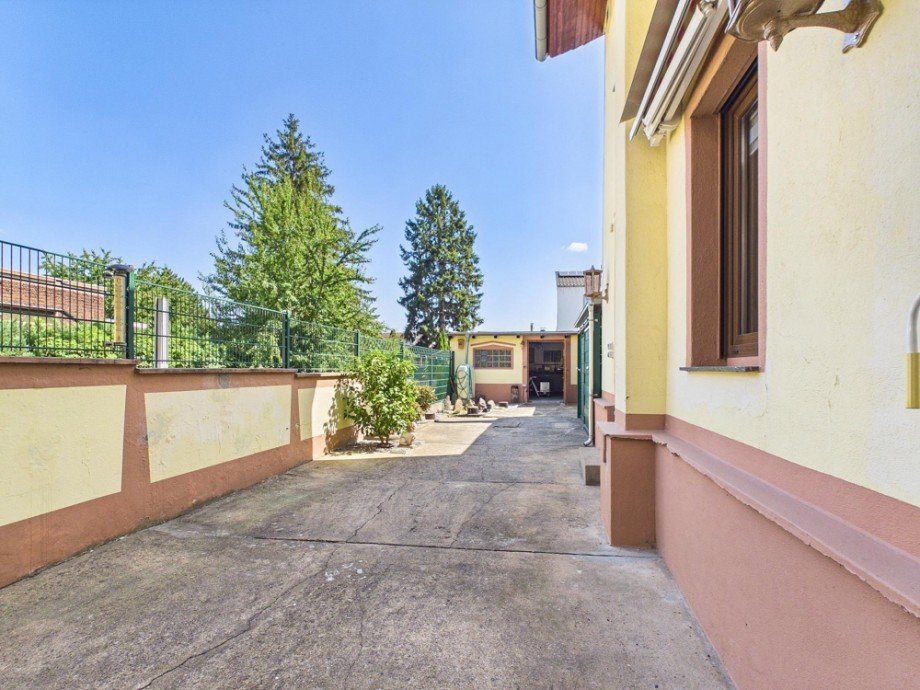 Innenhof Einfamilienhaus D�ren