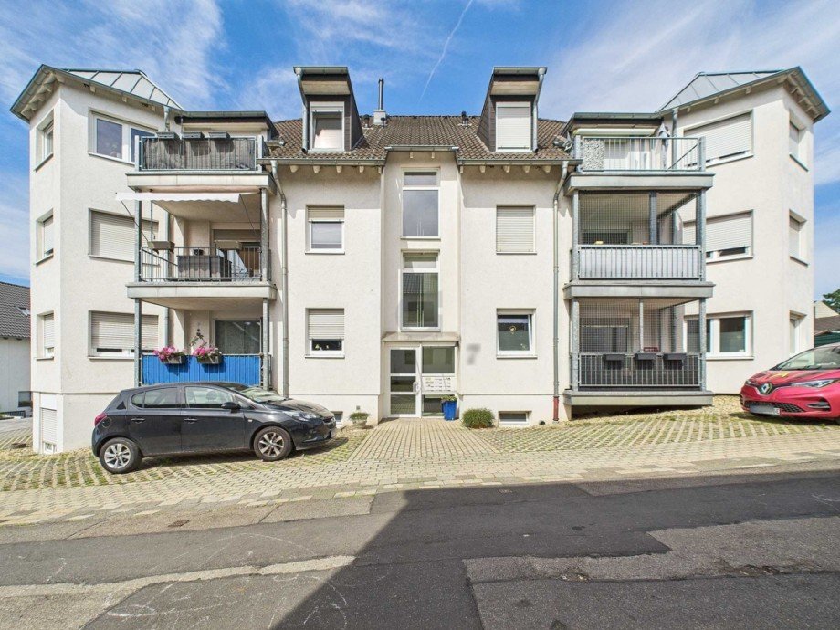 Frontansicht Maisonettewohnung Merzenich
