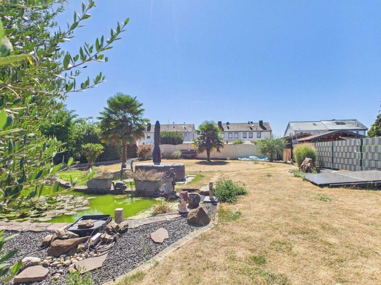 Garten D�ren Doppelhaush�lfte Liegenschaft mit Gartenoase und vielf�ltigen Nutzungsm�glichkeiten