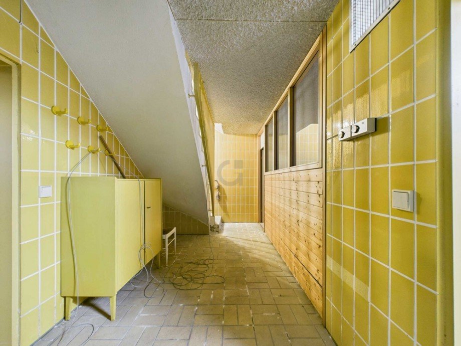 Kellerflur Doppelhaush�lfte D�ren