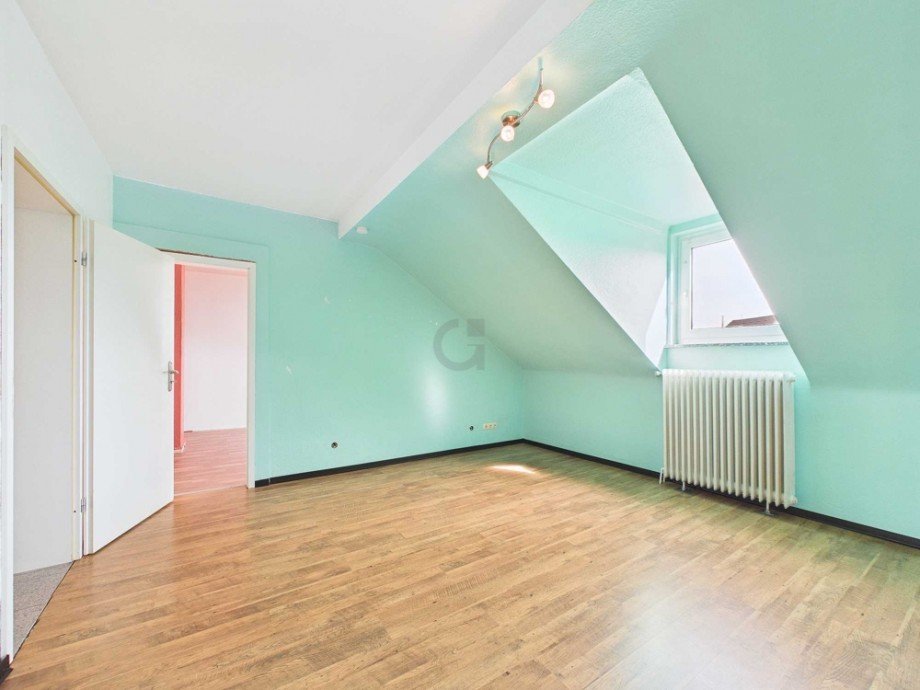 Schlafzimmer 1 Dachgeschosswohnung D�ren