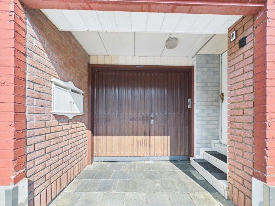 Garagenzufahrt 7 Zugang Hinterhaus Zweifamilienhaus D�ren / Derichsweiler