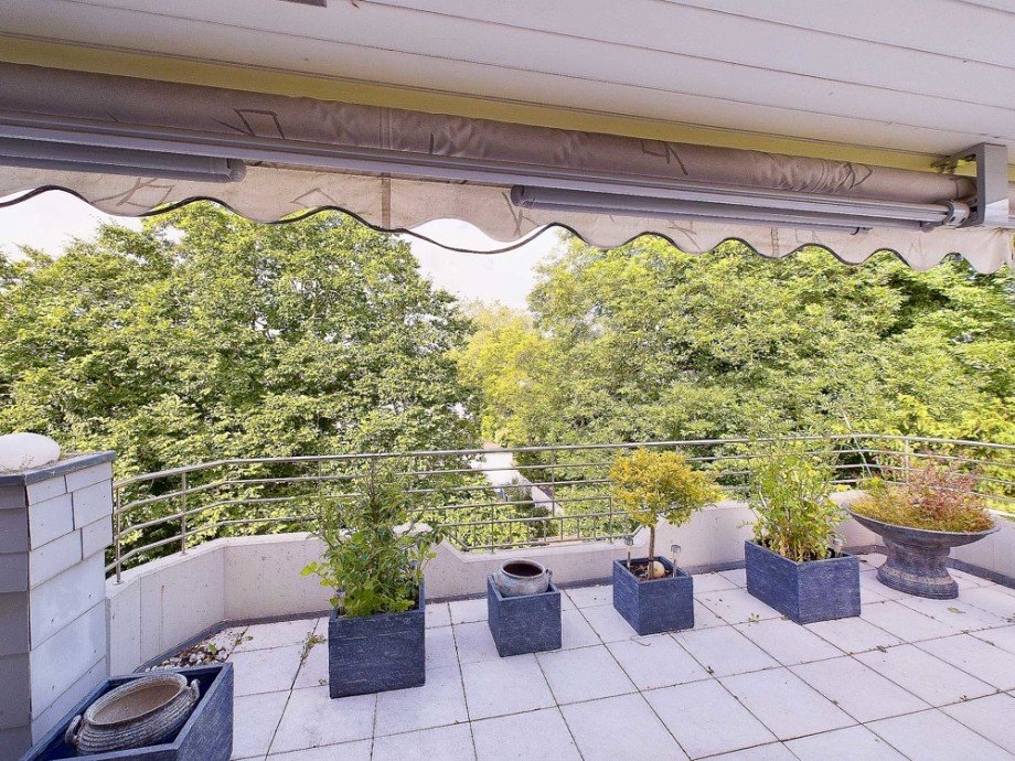 Blick auf Terrasse Penthousewohnung D�ren