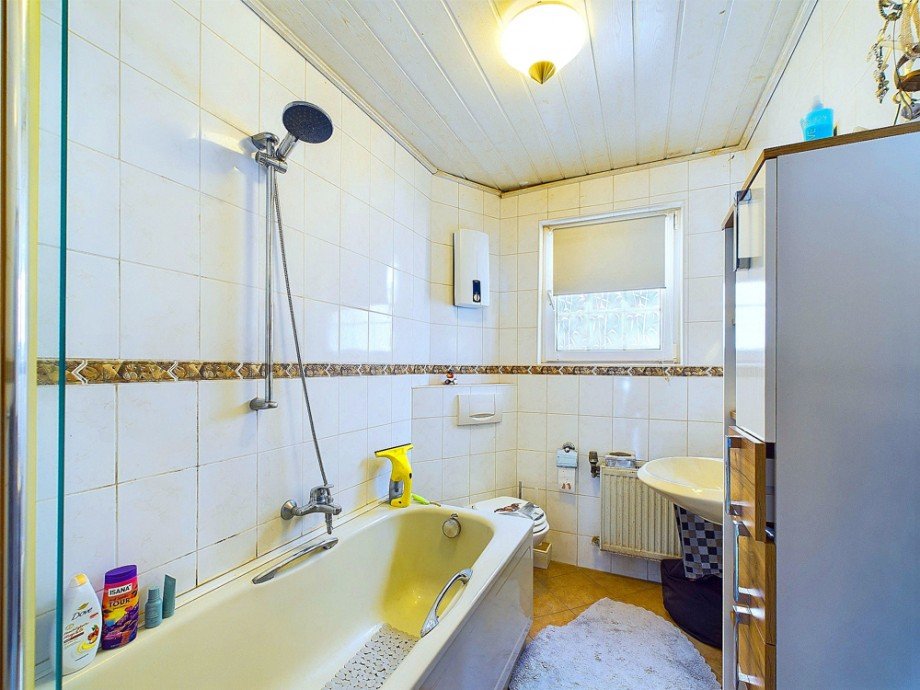 Bad EG Zweifamilienhaus D�ren