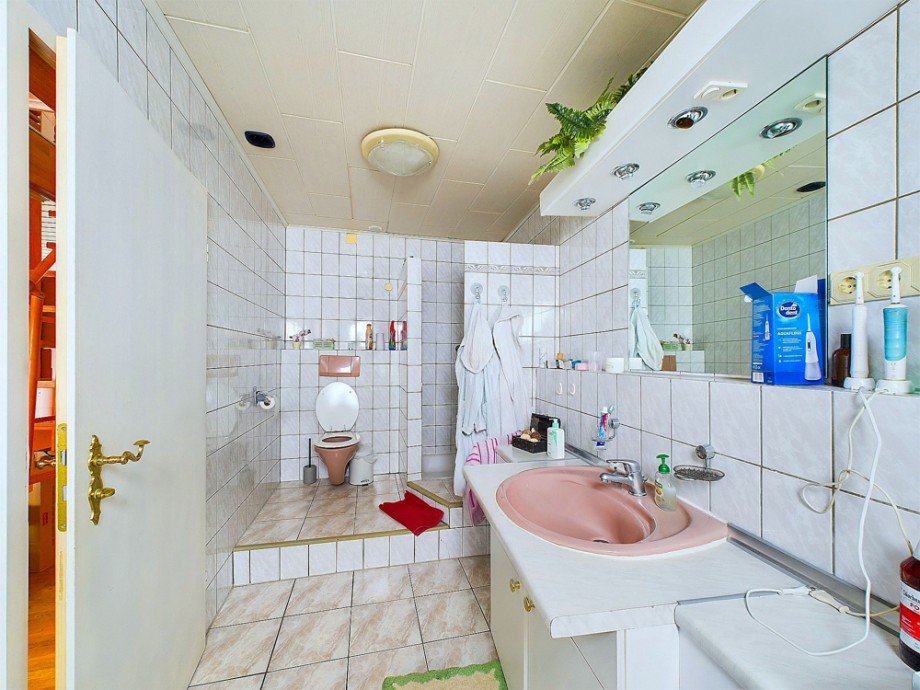 B�der Mehrfamilienhaus D�ren