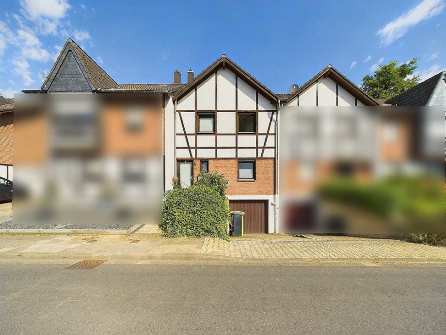 Front Reihenmittelhaus Niederzier