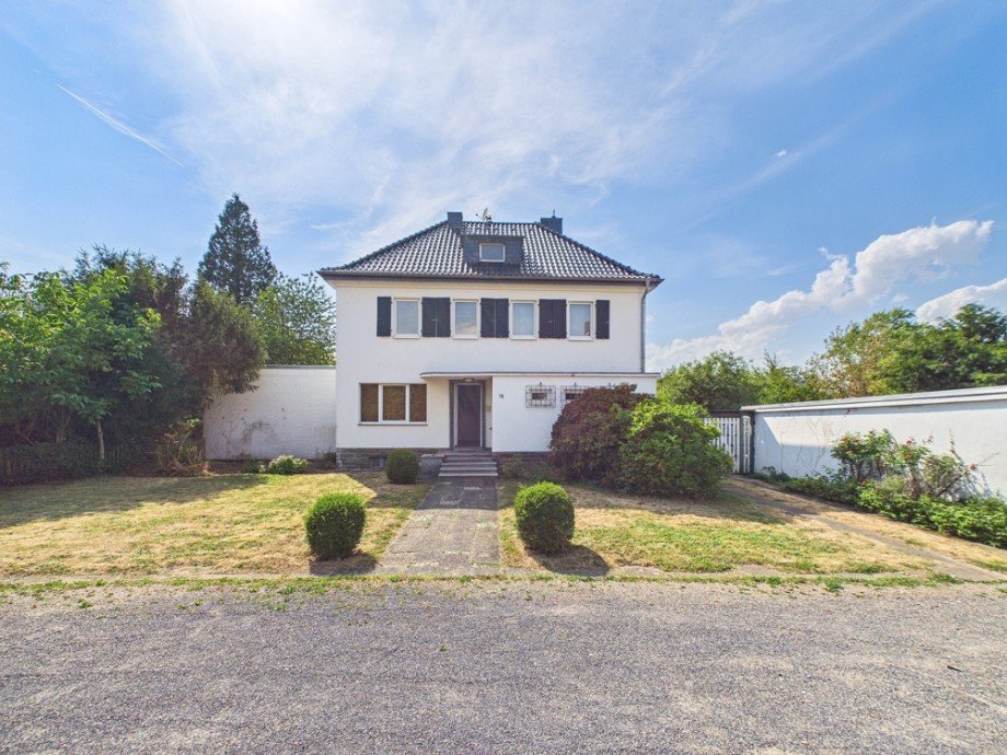 Front Einfamilienhaus D�ren