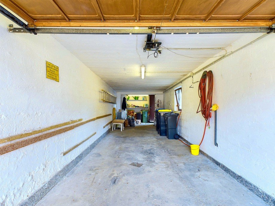 Garage Doppelhaush�lfte D�ren