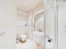 Badezimmer EG Solides Einfamilienhaus mit reichlich Potenzial