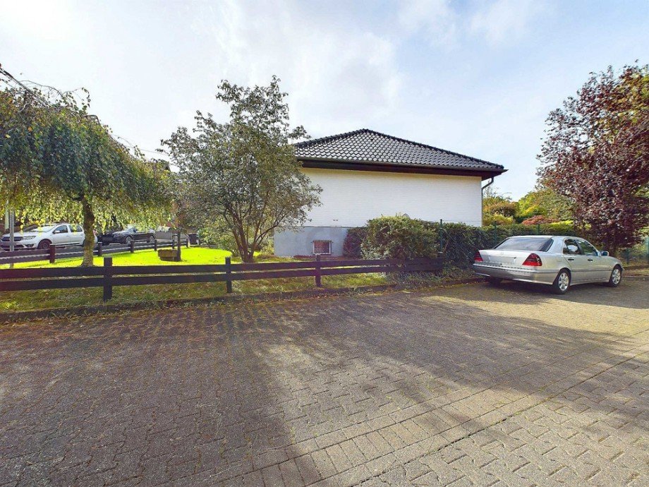 Gibelansicht Bungalow H�rtgenwald / Stra�
