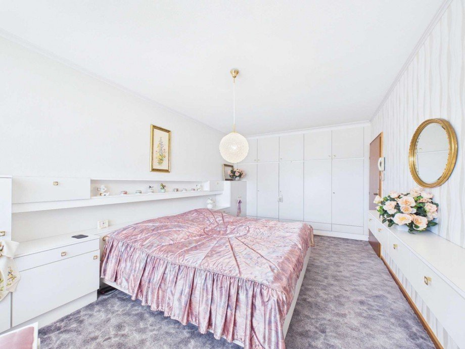 Zimmer OG Doppelhaush�lfte D�ren