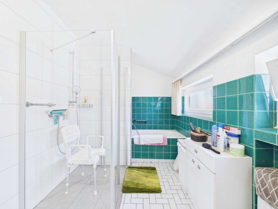 Badezimmer OG Doppelhaush�lfte D�ren / Derichsweiler