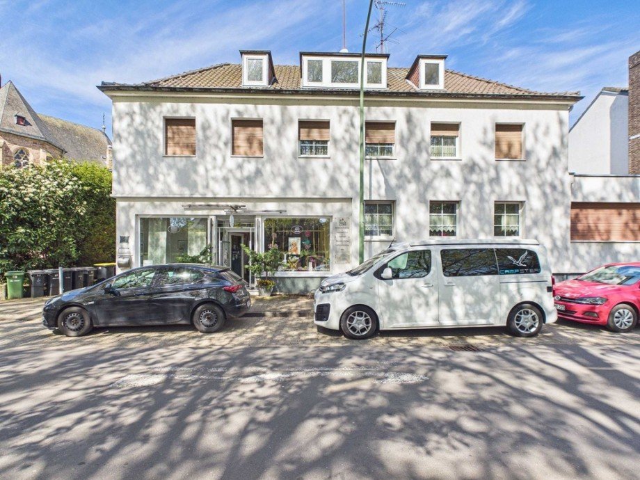 Hausansicht Ladenlokal D�ren / Niederau