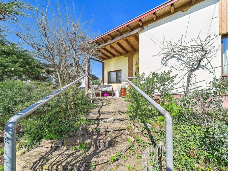 Zugang �ber Eingangsterrasse Einfamilienhaus Nideggen / Rath