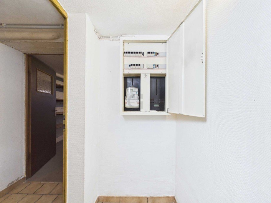 Zugang Kellerbereich Einfamilienhaus D�ren / G�rzenich