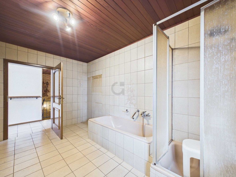Badezimmer Bungalow D�ren / Echtz