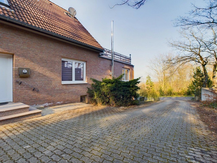 Auffahrt Einfamilienhaus H�rtgenwald / Gey