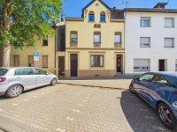 Bild (b1c6cc8f62417b569e9f50bda54a5073): Gepflegtes Wohnhaus mit 9 Zimmern, 3 B�dern, 2 K�chen - sofort frei