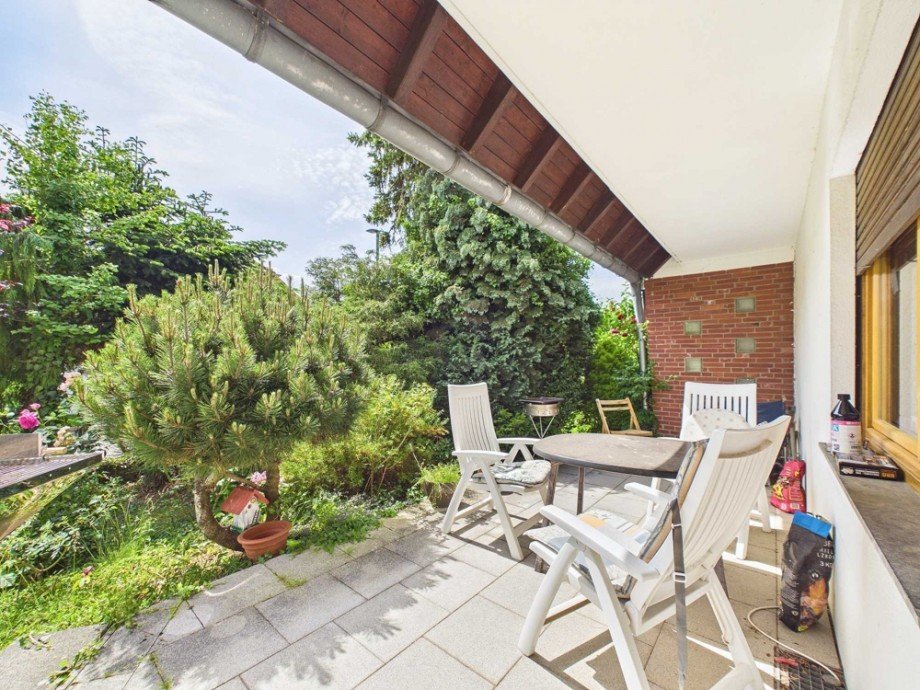 teil�berdachter Terrassenbereich Einfamilienhaus Kreuzau / Stockheim