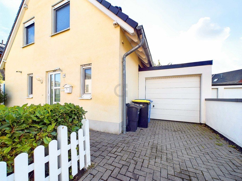 Zufahrt Garage Einfamilienhaus D�ren