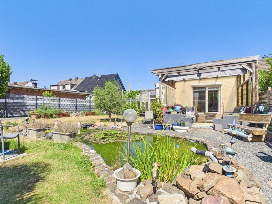 Garten Doppelhaush�lfte D�ren