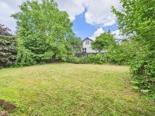 hinterer Garten Gro�z�giges Wohnhaus in Traumlage oberhalb des Rurtals