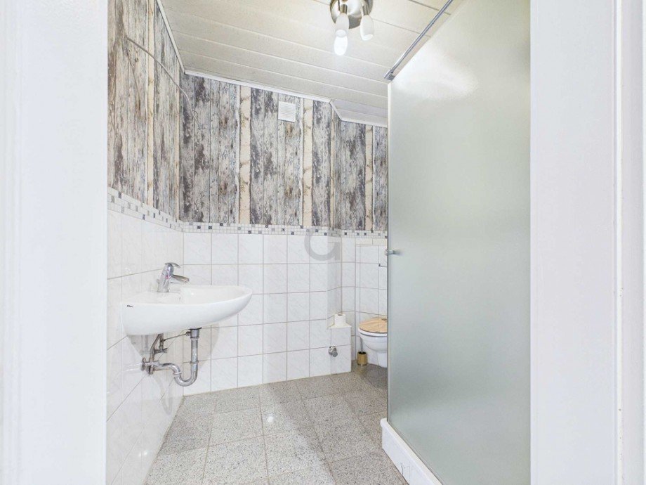 Badezimmer Dachgeschosswohnung D�ren