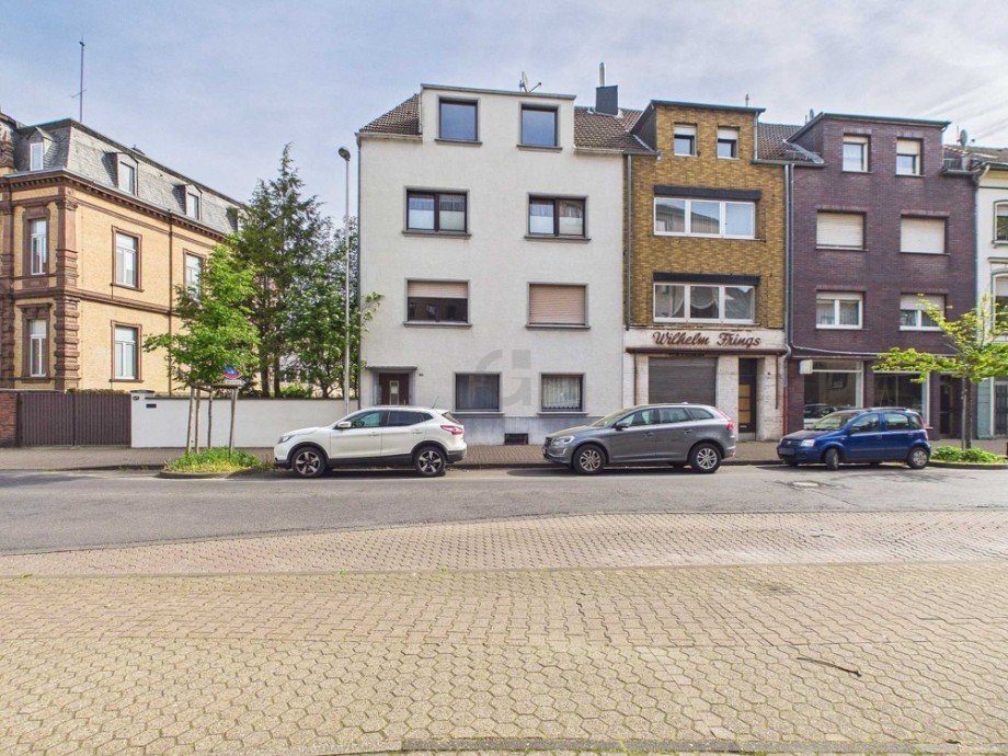 Frontansicht Dachgeschosswohnung D�ren
