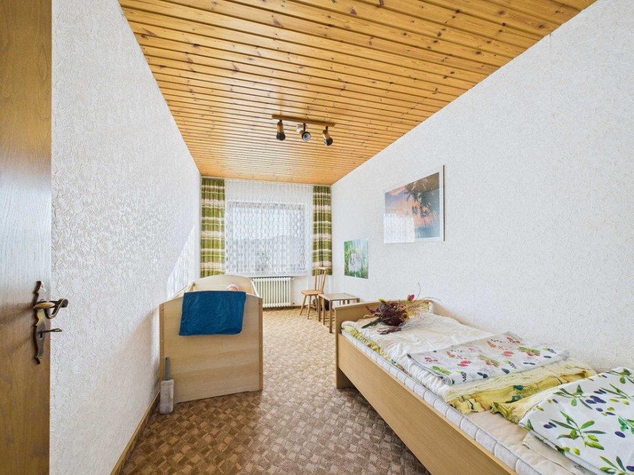 Zimmer OG Reihenmittelhaus D�ren