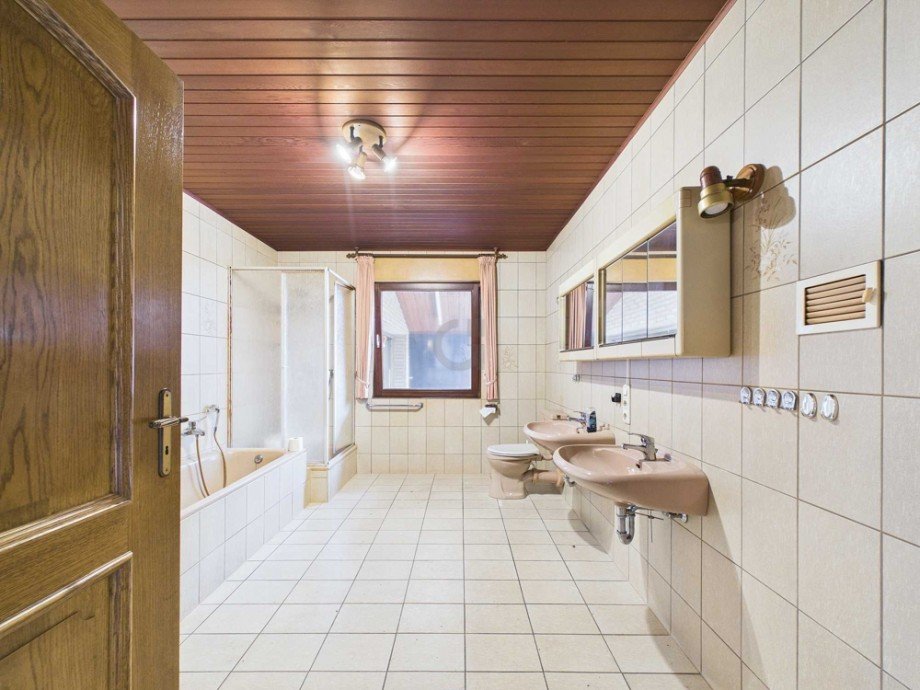 Badezimmer Bungalow D�ren / Echtz