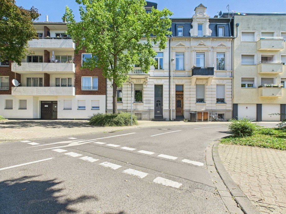 Frontansicht Maisonettewohnung D�ren