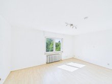 Zimmer OG D�ren-Lendersdorf: Gro�z�giges Wohnhaus mit 3.800 m� Garten