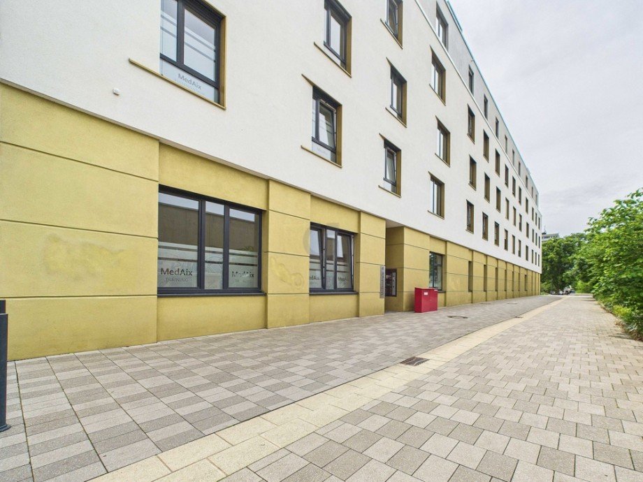 seitliche Ansicht B�rohaus D�ren