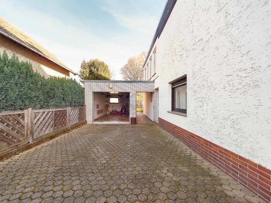 Innenhof Doppelhaush�lfte D�ren / Lendersdorf