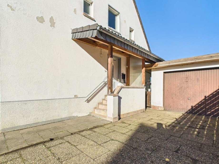 Zugang Haus Doppelhaush�lfte Kreuzau
