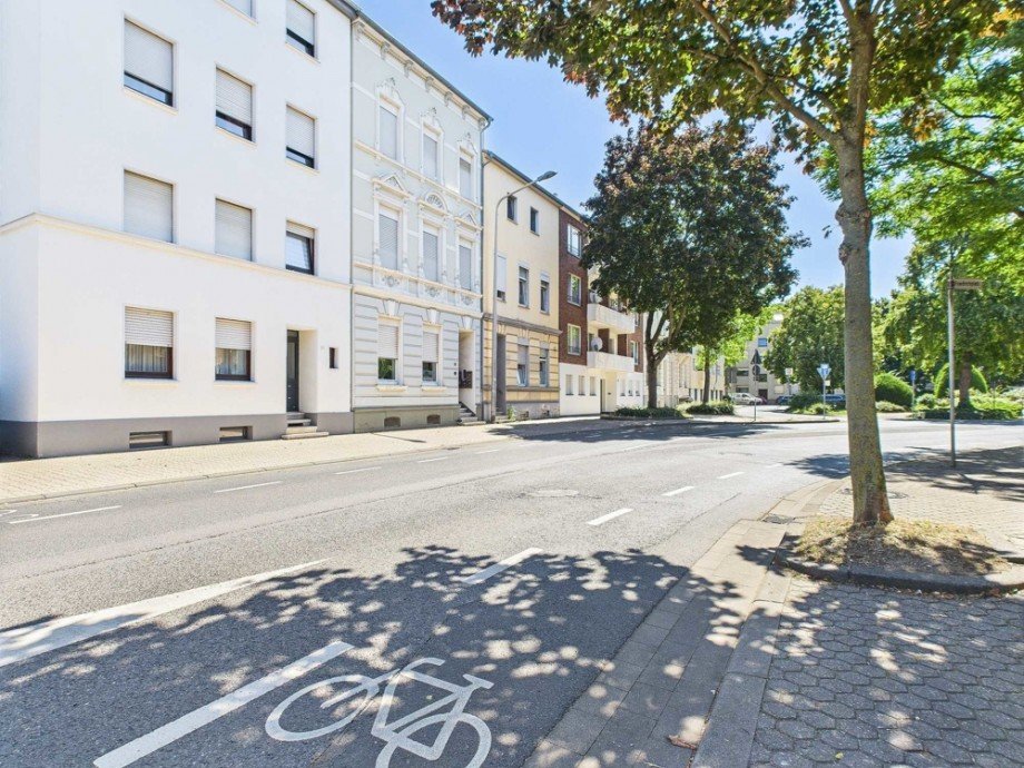 Stra�enansicht Maisonettewohnung D�ren