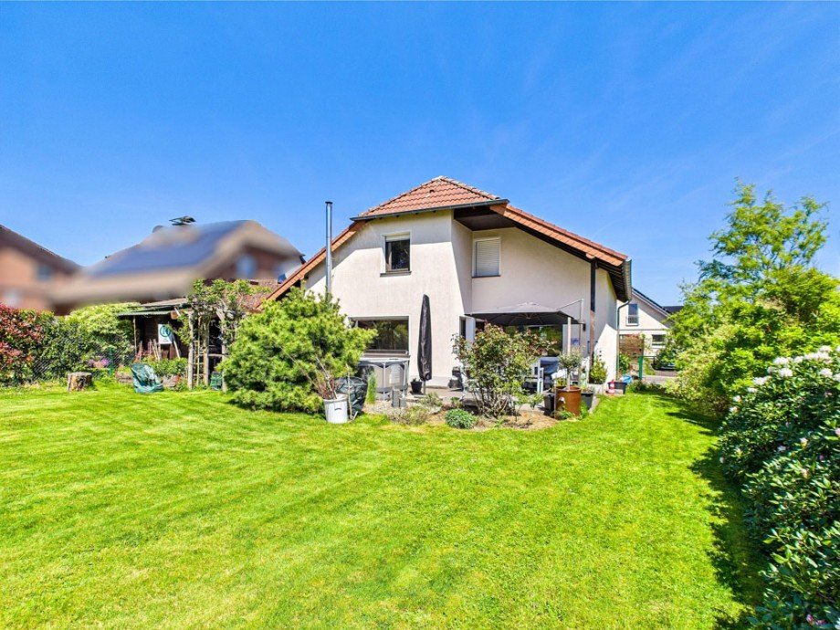 R�ckseite Einfamilienhaus H�rtgenwald / Vossenack