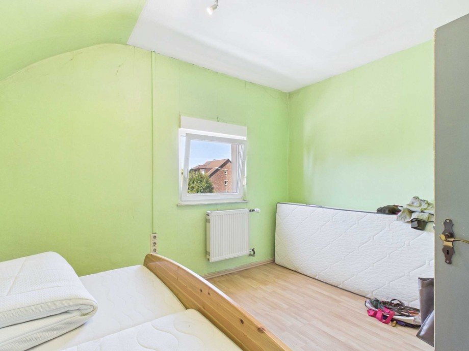 Zimmer 2 Dachgeschoss Doppelhaush�lfte D�ren