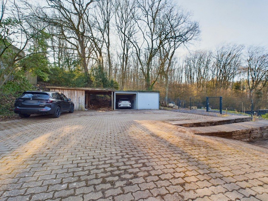 Hoffl�che Einfamilienhaus H�rtgenwald / Gey