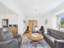 Wohnzimmer Solides Generationenhaus mit zus�tzl. Baugrundst�ck