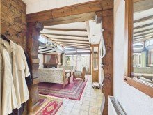 Zugang zum Wohnbereich Altbau mit vielen Anbauten und Nutzungsm�glichkeiten