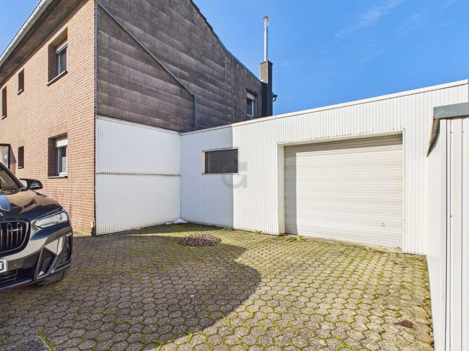 Stellplatz - Zufahrt Garage Einfamilienhaus H�rtgenwald / Gro�hau