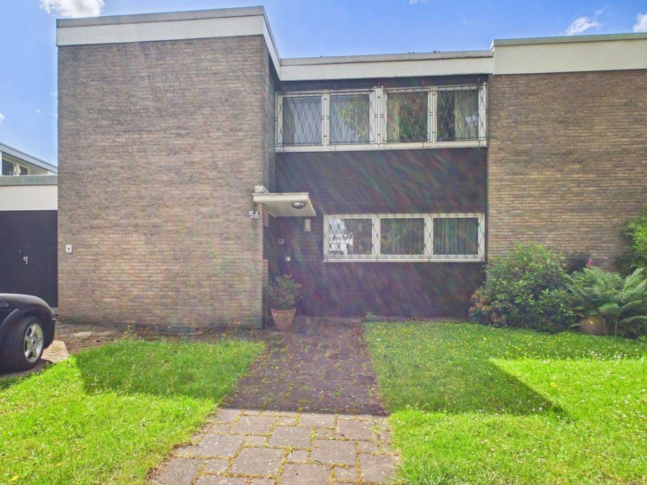 Hausfront Reihenendhaus D�ren
