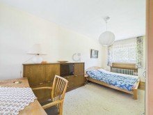 Schlafzimmer 1 Gro�z�giges Wohnhaus in Traumlage oberhalb des Rurtals